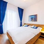 Onyx Oasis Residence- Centre, Free Parking By Staynest 제수프