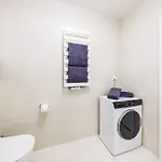 Onyx Oasis Residence- Centre, Free Parking By Staynest 아파트 *