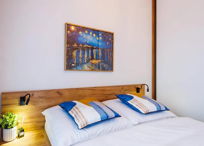 Onyx Oasis Residence- Centre, Free Parking By Staynest Apartman