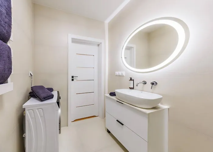 Apartment Onyx Oasis Residence- Centre, Free Parking By Staynest